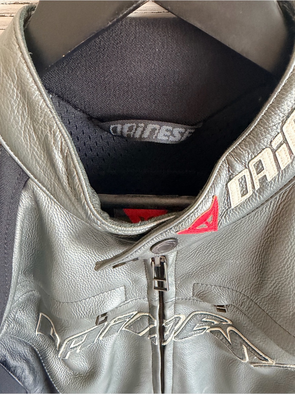 Dainese Leather Motorcycle Jacket - Size 50 - Picture 6 of 10